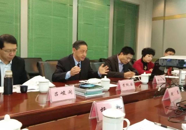 西南財(cái)經(jīng)大學(xué)天府學(xué)院和達(dá)內(nèi)教育集團(tuán)洽談